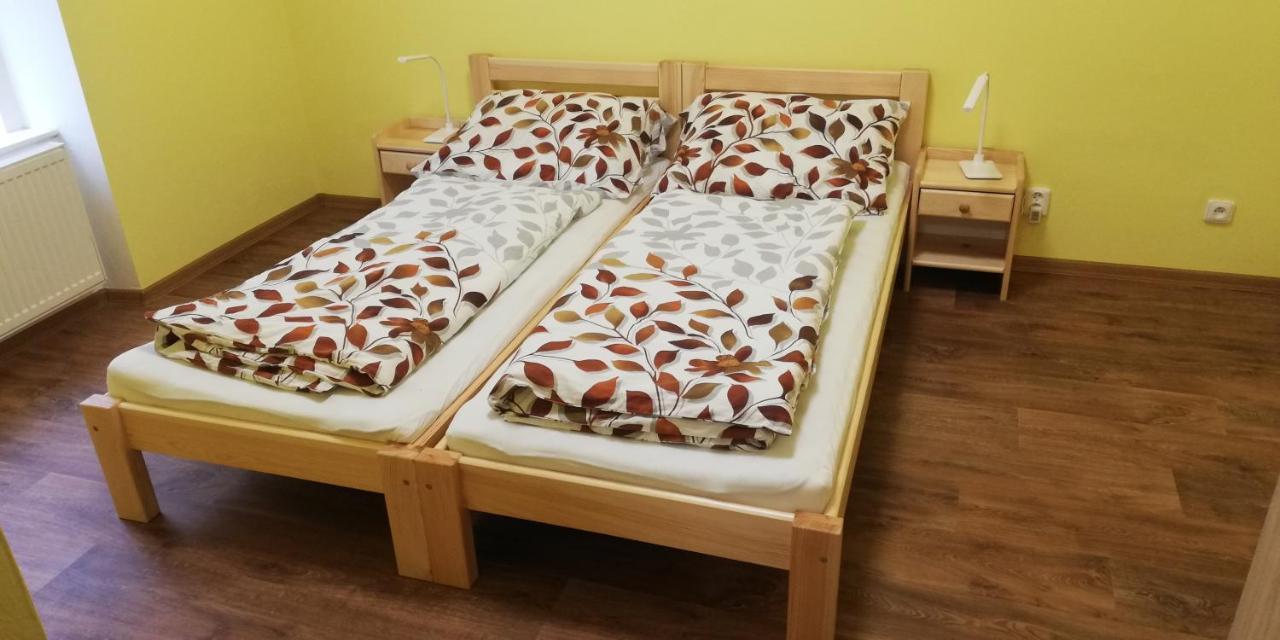 Booking Trzni Decin Kültér fotó