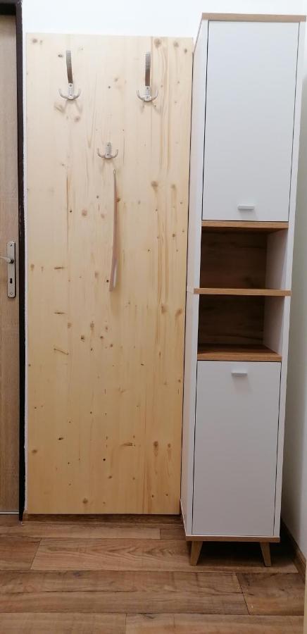 Booking Trzni Decin Kültér fotó