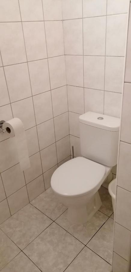 Booking Trzni Decin Kültér fotó