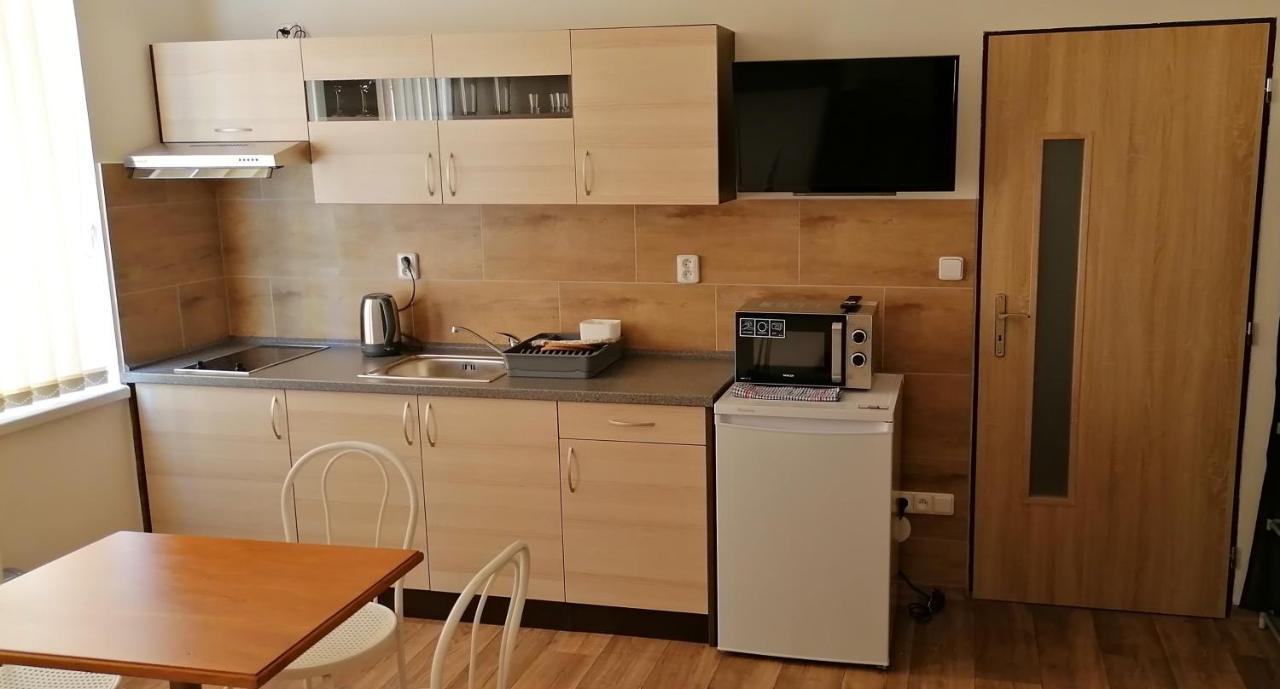 Booking Trzni Decin Kültér fotó