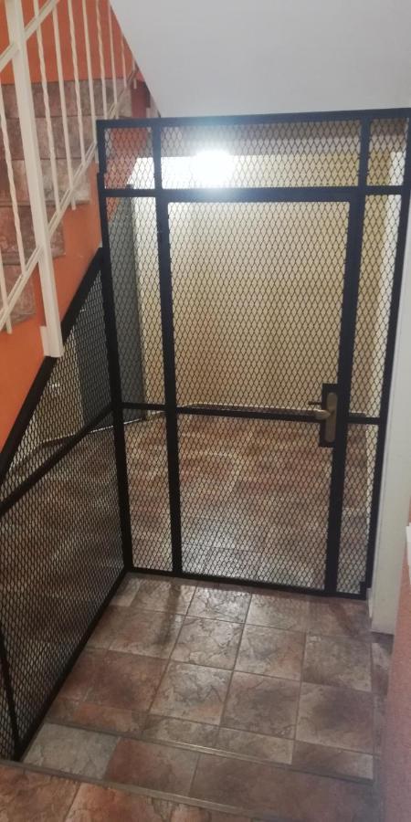 Booking Trzni Decin Kültér fotó